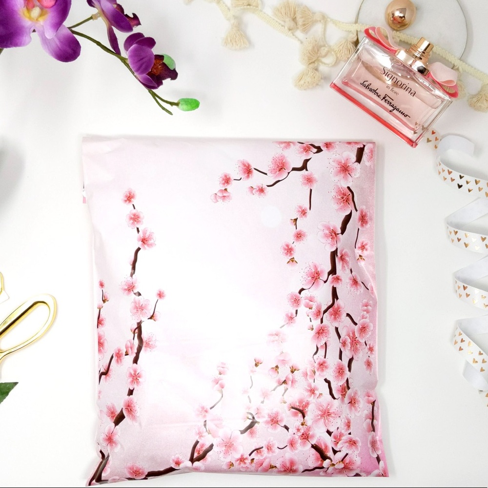 25 10X13 Cherry Blossom Poly Mailers PRICE IS FIRM - Picture 6 of 7